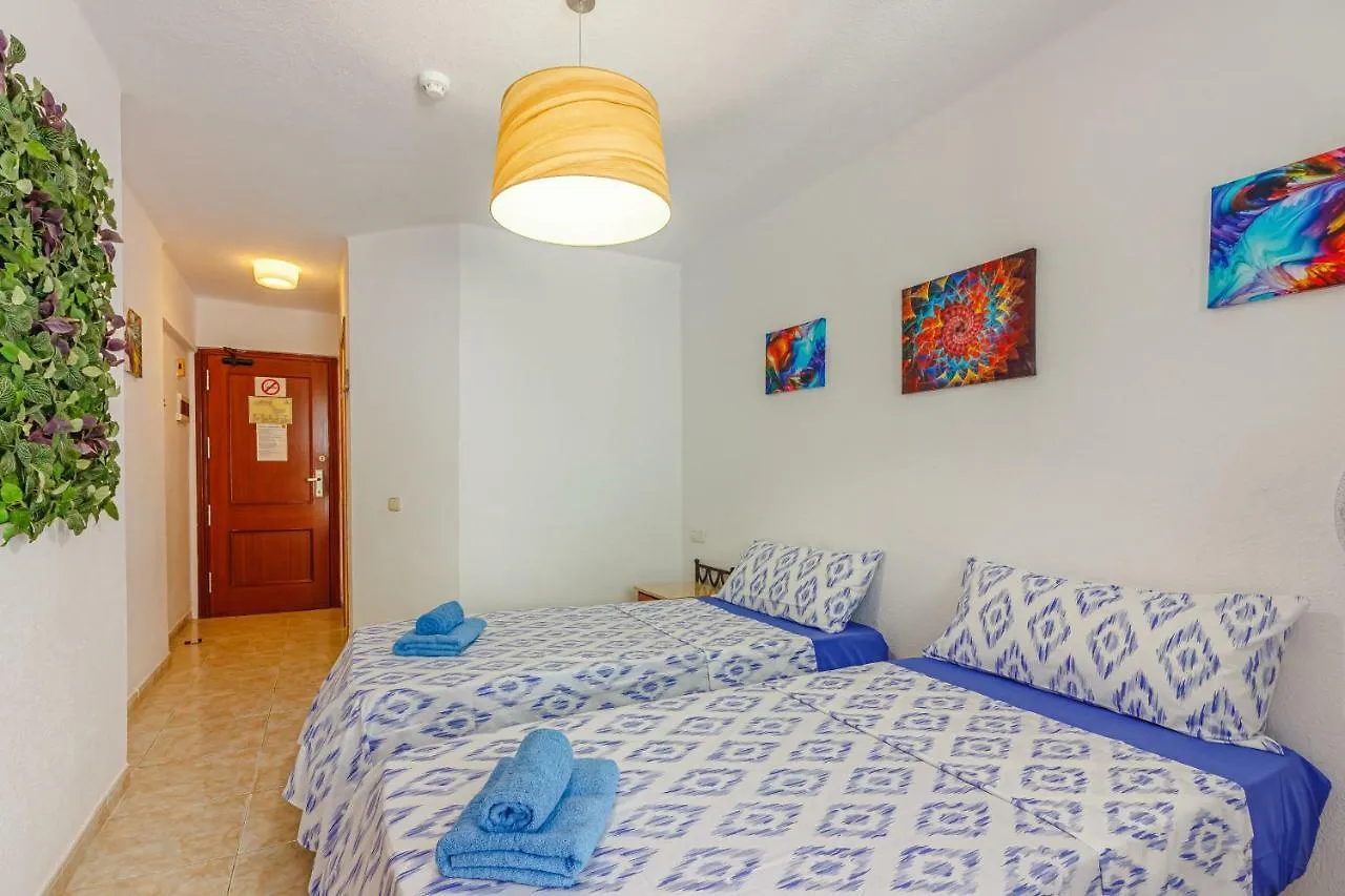 Aircon Next To Beach Costa Adeje Wifi Heated Pool Apartment  Costa Adeje (Tenerife)